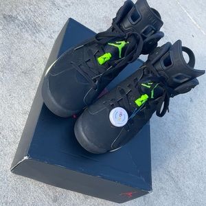 jordan 6 green light size 9.5